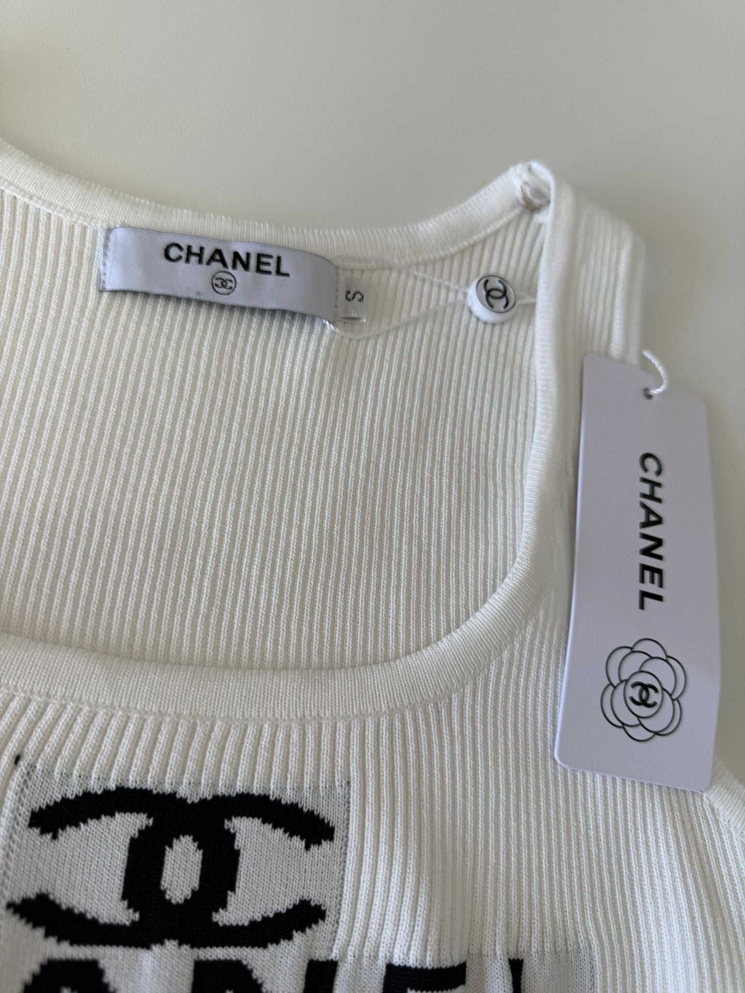 Blanco Top Chanel