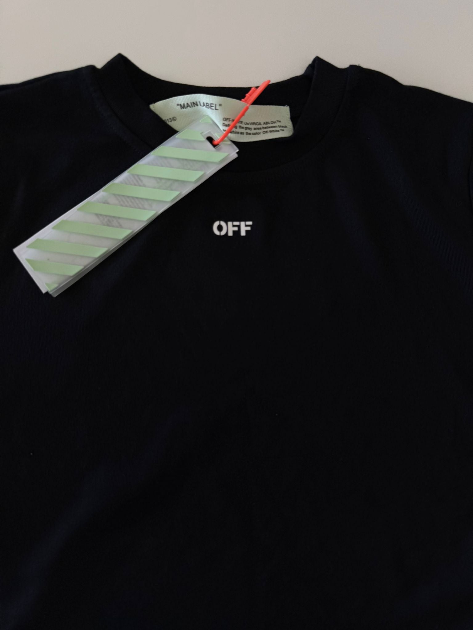 Off-White Top Tee